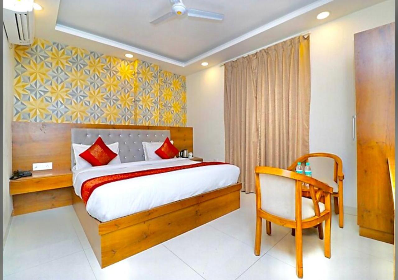 Hotel The Glory Near Delhi International Airport Nuova Delhi Esterno foto